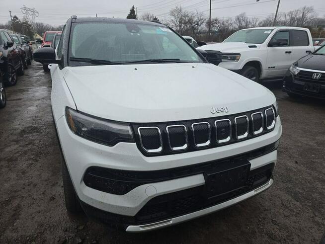 Jeep Compass 4x4 / LIMITED / niski przebieg / mała szkoda