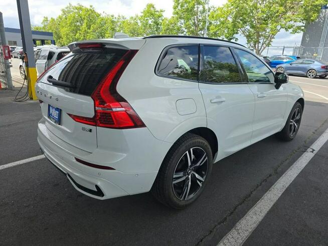 Volvo XC 60 AWD / R-Design / niski przebieg