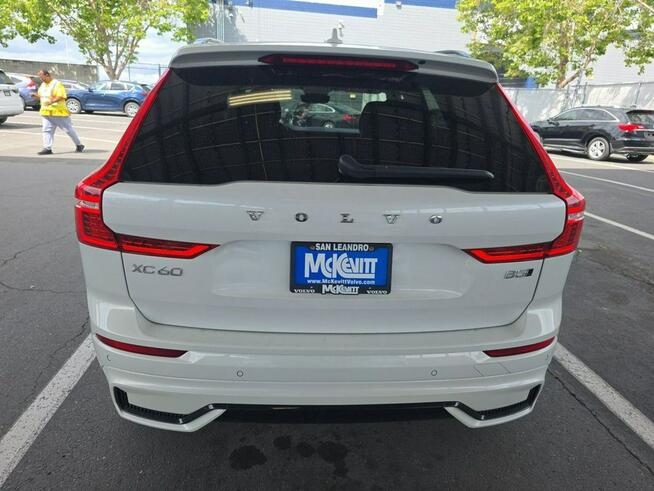 Volvo XC 60 AWD / R-Design / niski przebieg