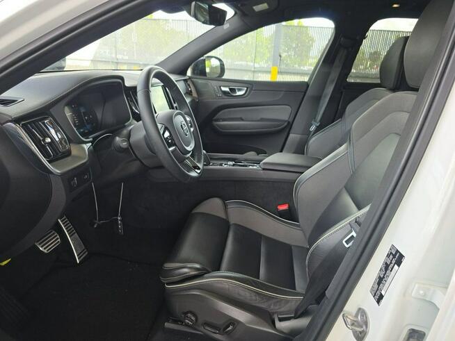 Volvo XC 60 AWD / R-Design / niski przebieg