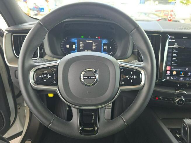 Volvo XC 60 AWD / R-Design / niski przebieg