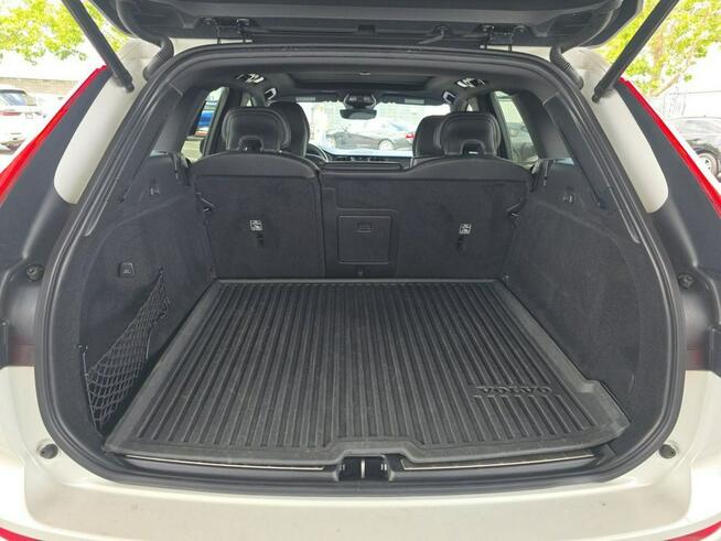 Volvo XC 60 AWD / R-Design / niski przebieg