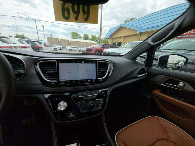 Chrysler Pacifica NAJWYZSZA WERSJA WYPOSAŻENIA PINNACLE / mała szkoda / niski przebieg