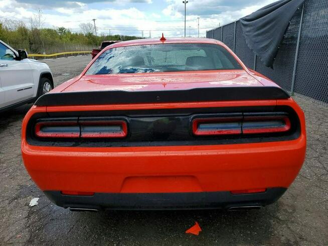 Dodge Challenger 5.7 R/T / bardzo niski przebieg / automat