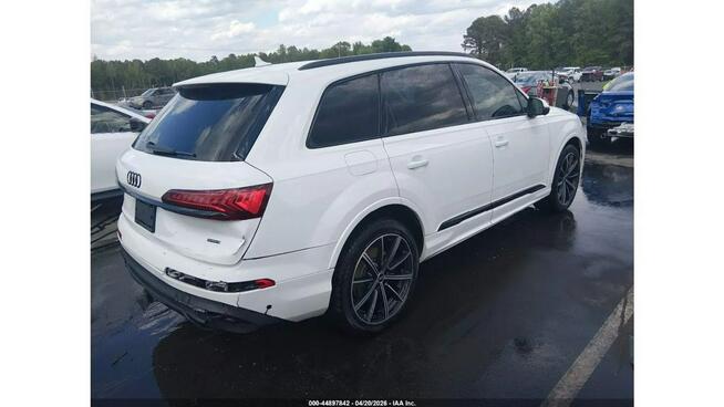 Audi Q7 / Quattro / 3.0 V6 / niski przebieg