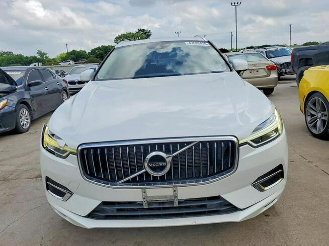 Volvo XC 60 / 4x4 / Najbogatsza wersja INSCRIPTION / niski przebieg