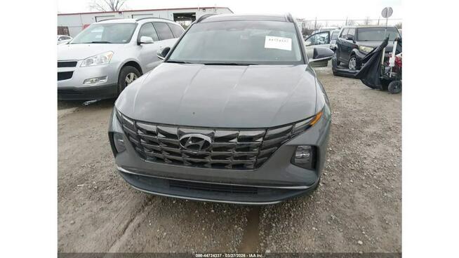Hyundai Tucson LIMITED / 4x4 / niski przebieg