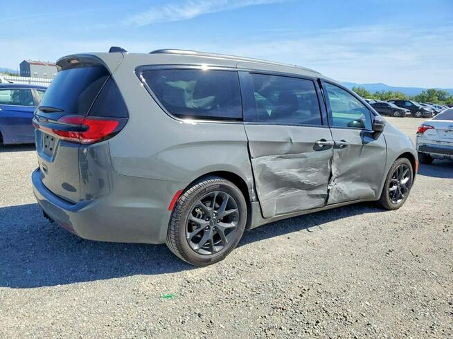Chrysler Pacifica / Bogata wersja / automat / niski przebieg