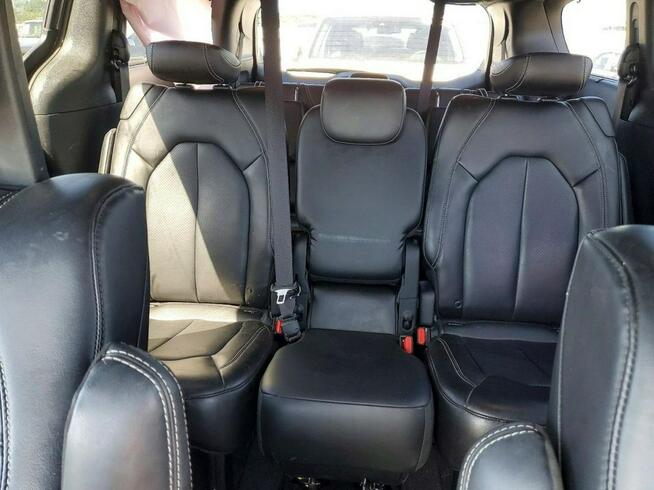Chrysler Pacifica / Bogata wersja / automat / niski przebieg