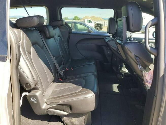 Chrysler Pacifica / Bogata wersja / automat / niski przebieg