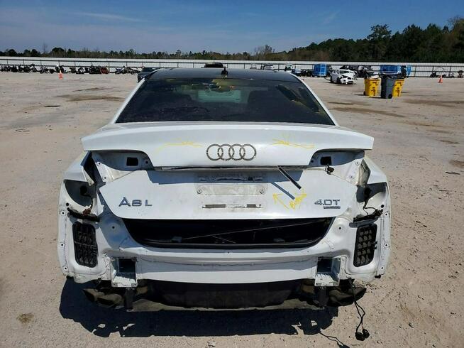Audi A8 / Quattro / 4.0 V8 / niski przebieg