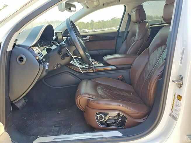 Audi A8 / Quattro / 4.0 V8 / niski przebieg