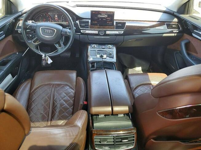 Audi A8 / Quattro / 4.0 V8 / niski przebieg