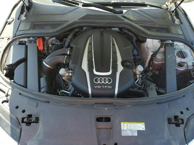 Audi A8 / Quattro / 4.0 V8 / niski przebieg