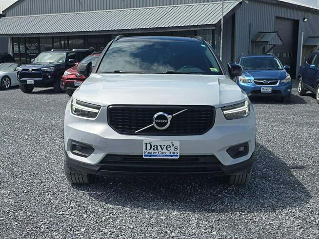 Volvo XC 40 AWD / T5 R-Design /