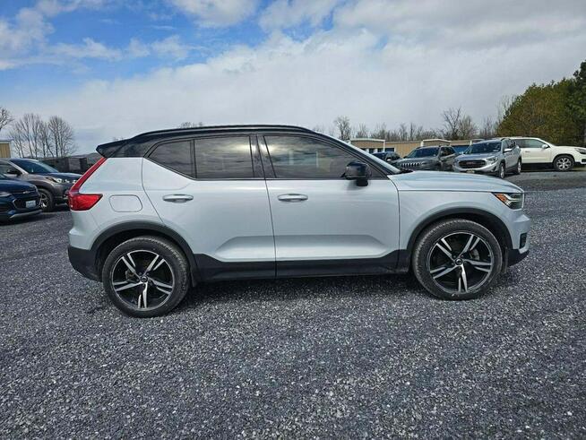 Volvo XC 40 AWD / T5 R-Design /