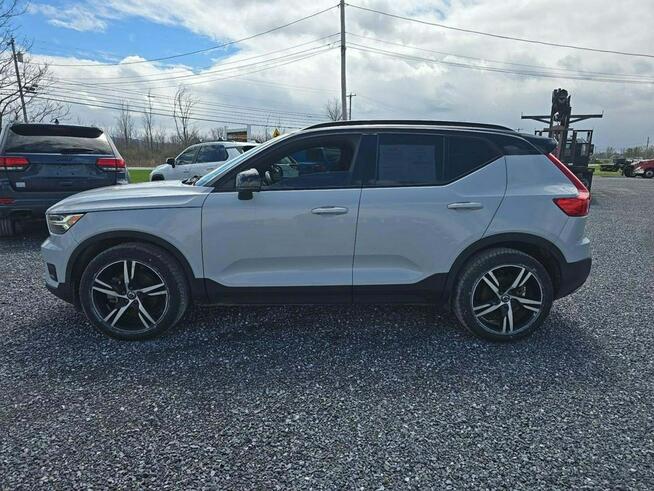 Volvo XC 40 AWD / T5 R-Design /