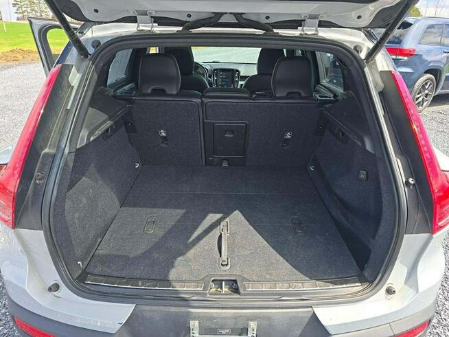 Volvo XC 40 AWD / T5 R-Design /