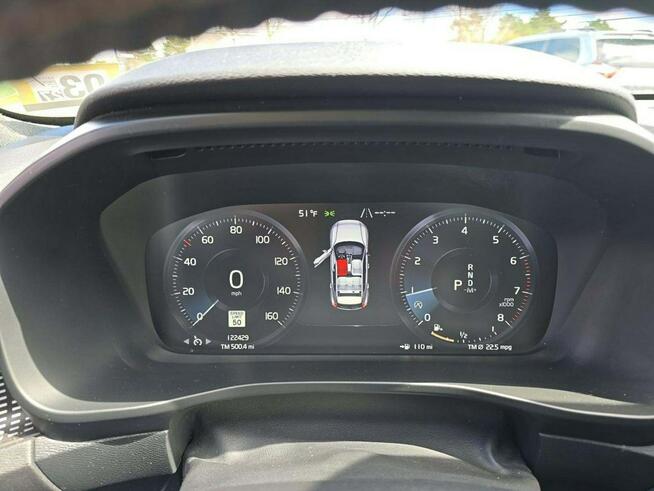 Volvo XC 40 AWD / T5 R-Design /