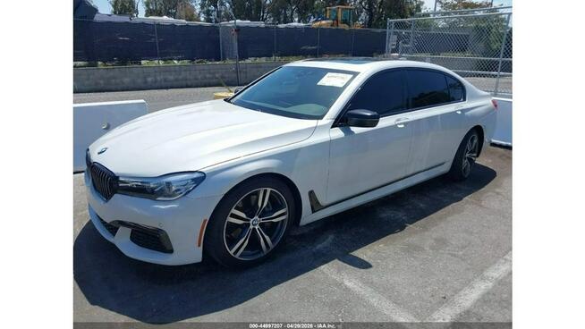BMW 740 B58 / niski przebieg