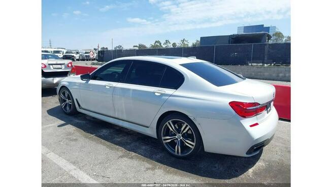 BMW 740 B58 / niski przebieg