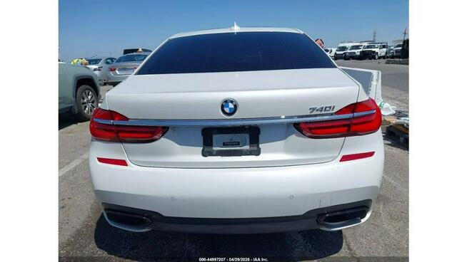 BMW 740 B58 / niski przebieg