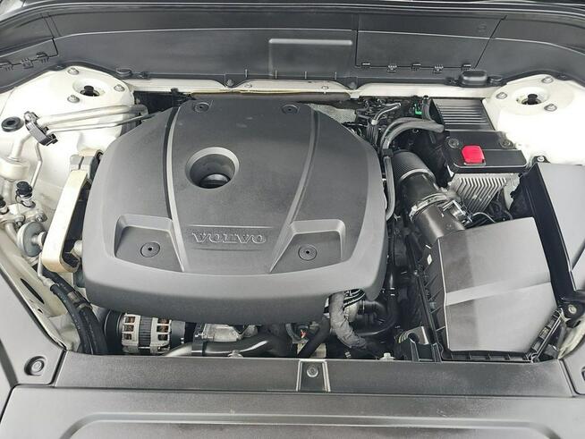 Volvo XC 90 AWD / mała szkoda / automat / niski przebieg