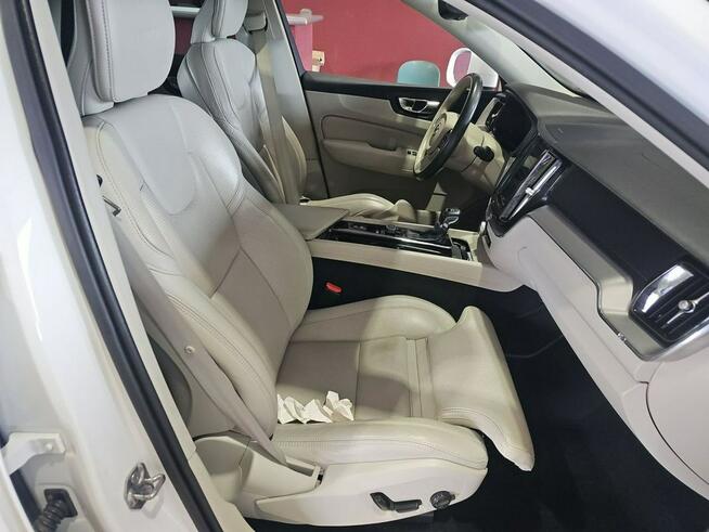Volvo XC 60 AWD / najbogatasza wersja Inscription /