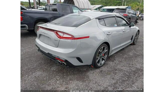 Kia Stinger / 3.3 V6 / GT1 /