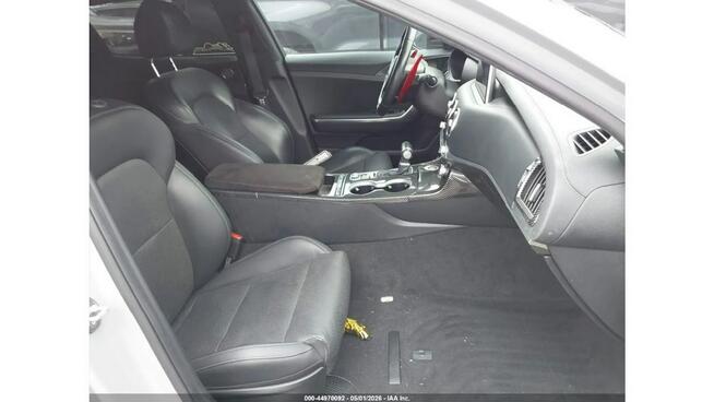 Kia Stinger / 3.3 V6 / GT1 /