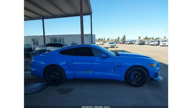 Ford Mustang 5.0 V8 / automat / niski przebieg