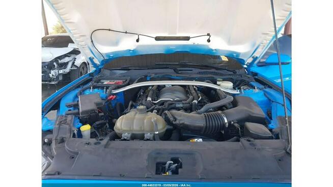 Ford Mustang 5.0 V8 / automat / niski przebieg