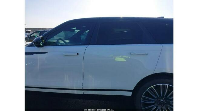 Land Rover Range Rover VELAR 4x4 / R-DYNAMIC SE / niski przebieg