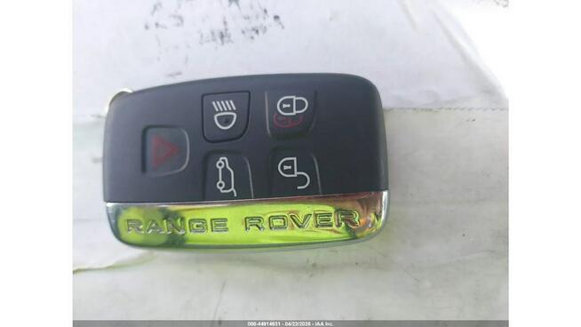 Land Rover Range Rover VELAR 4x4 / R-DYNAMIC SE / niski przebieg