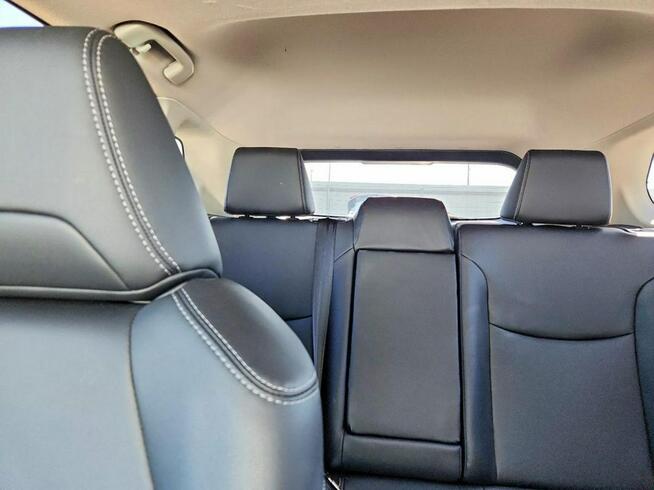 Toyota Corolla Cross 4x4 / najbogatsza wersja wyposażenia / niski przebieg