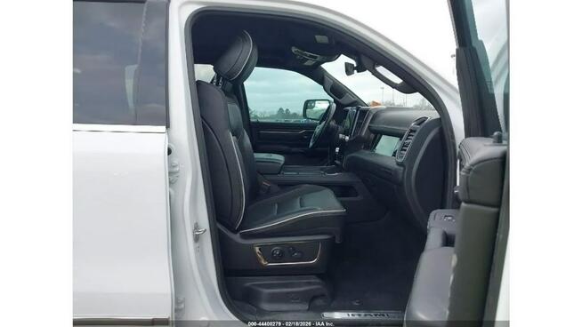 RAM 1500 LIMITED / 4x4 /