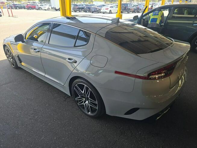 Kia Stinger NAJWYŻSZA WERSJA WYPOSAŻENIA / niski przebieg / automat