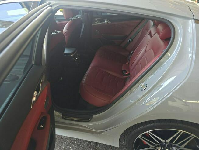 Kia Stinger NAJWYŻSZA WERSJA WYPOSAŻENIA / niski przebieg / automat