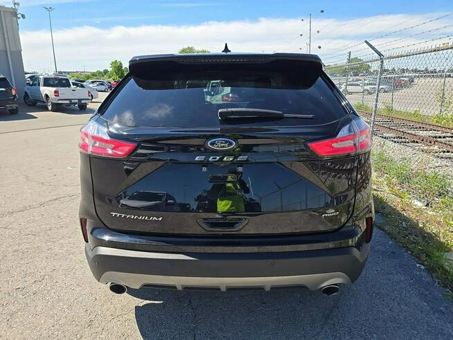 Ford EDGE AWD / TITANIUM / Benzyna