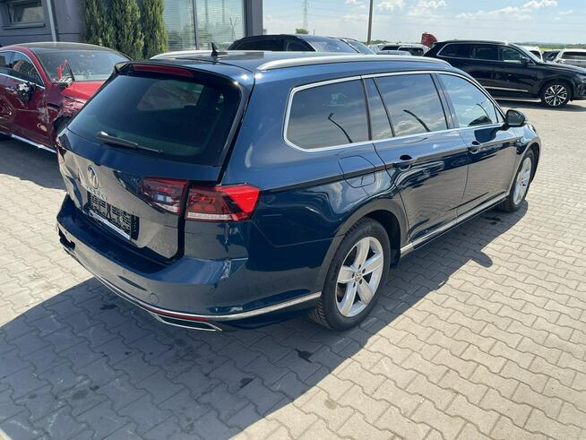 Volkswagen Passat Variant Elegance Automat Skóra Kamera Podgrzewanie Tempomat