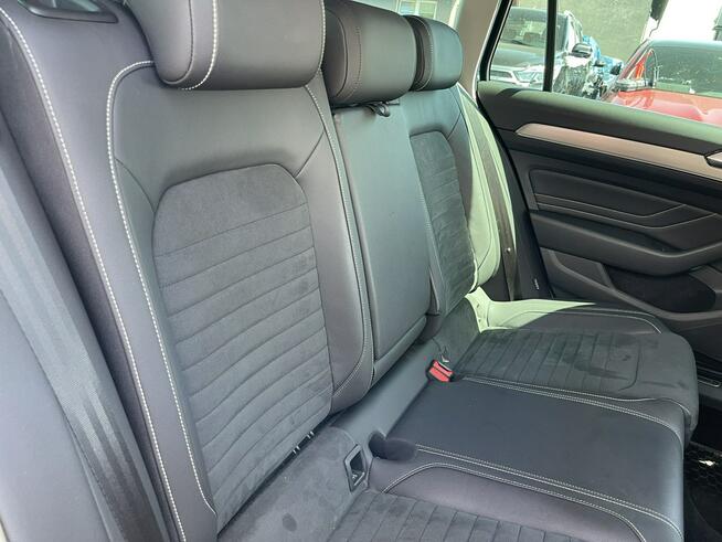 Volkswagen Passat Variant Elegance Automat Skóra Kamera Podgrzewanie Tempomat