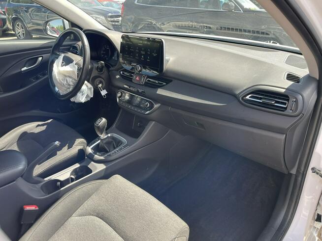 Hyundai i30 1.5l LED HAK Kamera Podgrzewanie Klimatronik