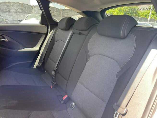 Hyundai i30 1.5l LED HAK Kamera Podgrzewanie Klimatronik