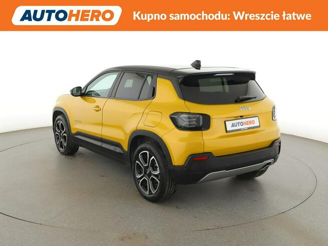 Jeep Avenger Summit półskóra grzane fotele LED virtual ACC