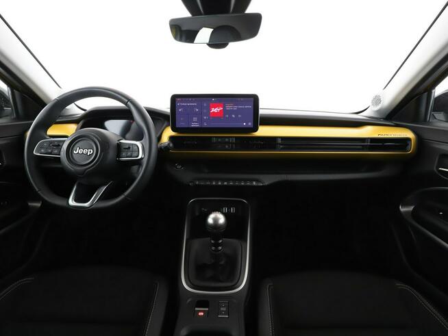 Jeep Avenger Summit półskóra grzane fotele LED virtual ACC