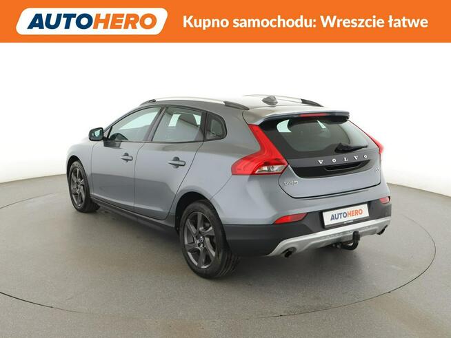 Volvo V40 Cross Country D3 automat CrossCountry PDC navi grzane fotele hak tempomat bixenon