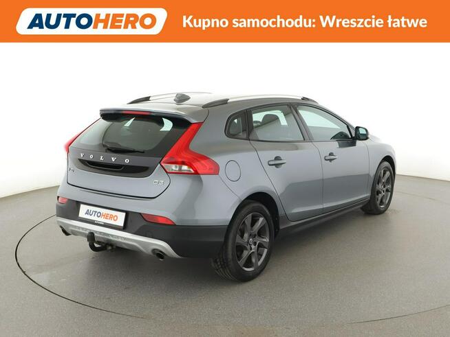 Volvo V40 Cross Country D3 automat CrossCountry PDC navi grzane fotele hak tempomat bixenon