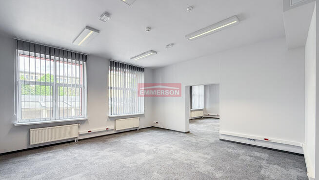 Lokal biurowy do wynajęcia - 270 m2 przy ulicy Lea