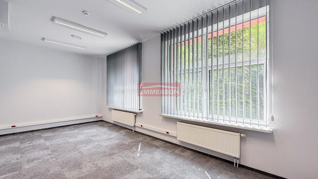 Lokal biurowy do wynajęcia - 270 m2 przy ulicy Lea