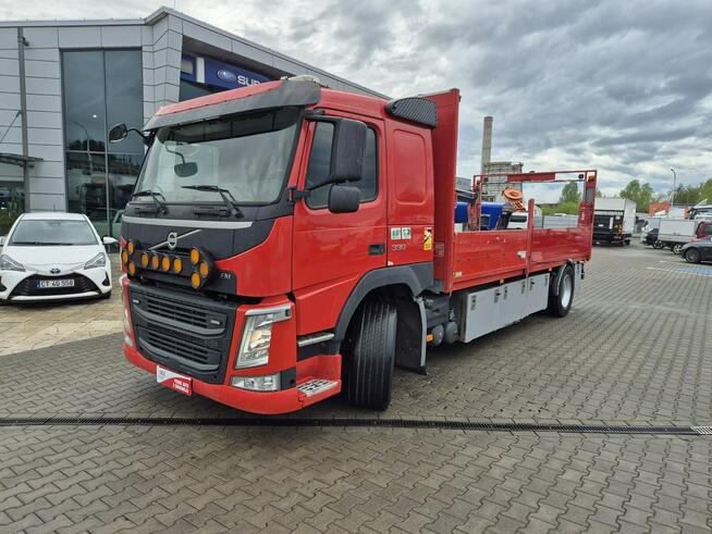 Volvo FM 330/ SKRZYNIA / HDS HIAB 840KG / KABINA SYPIALNIANA /AUTOMAT!